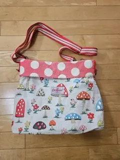 Cath Kidston ショルダーバッグ キノコ柄　リバーシブルのサムネイル