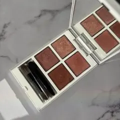 アディクション　ザアイシャドウパレット　105