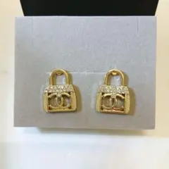 バッグモチーフ ピアス ゴールドカラーのサムネイル