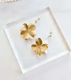 【再販】ゴールドフラワー ピアス イヤリング ブライダル ハンドメイド