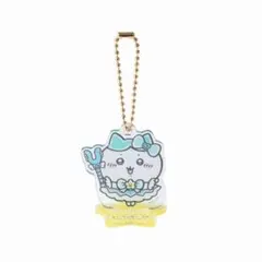 まじかるちいかわ　ハチワレ　アクスタにもなるホログラムキーホルダー
