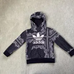 adidas キッズ パーカー 120cm ペイズリー柄