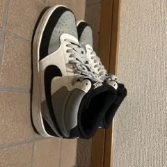 NIKE ハイカットスニーカー グレー/ブラック　値下げ検討します。