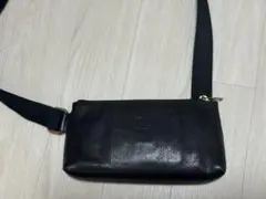 イルビゾンテ　IL BISONTE クロスボディバッグ　 ブラック　美品