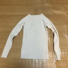 ホワイトリブ編み長袖ニット　GRL