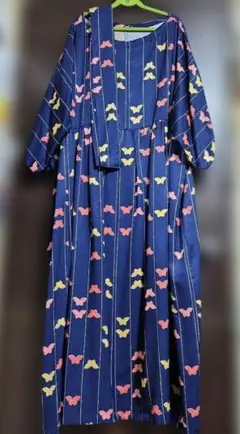 【未使用】着物リメイク　ネイビー 蝶模様 長袖ロングワンピース