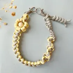 【ハンドメイド】お花モチーフ パラコード ハンドストラップ｜スマホストラップ