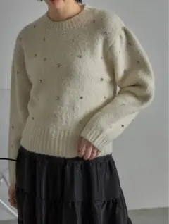 &.NOSTALGIA ランダムビジュー起毛ニットプルオーバー　アイボリー