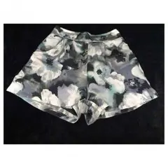 ワンウェイ☆ぼかし花柄ショートパンツ