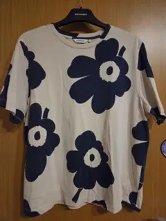 ​【希少XL】Amela Juhla Unikko　　 Tシャツのサムネイル