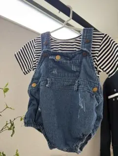 ダメージデニムブルー ストライプTシャツ付きロンパース