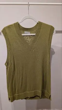 MARGARET HOWELL Vネック ニットベスト オリーブ Mのサムネイル