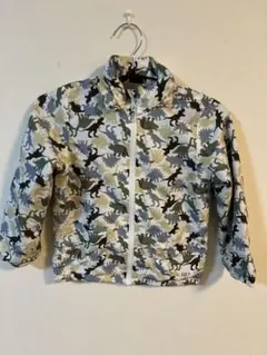 子供服　恐竜柄　フード付きジャケット