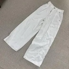 ホワイトデニムワイドパンツ　GU