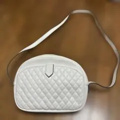 美品 イヴサンローラン キルティング レザー ミニショルダーバッグ 白.