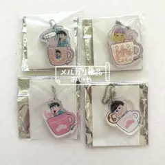 おそ松さんカフェ 限定 アクリルキーホルダー 【トド松】