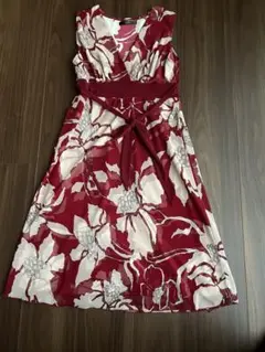 美品　MAITRESSEメトリーゼ　花柄ボタニカルワンピ