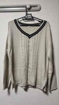 アイボリー Vネック セーター XL