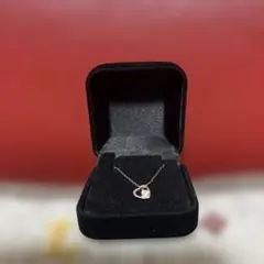 ハート型クリスタルネックレス