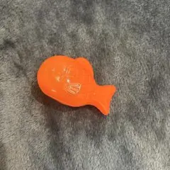 魚型 おもちゃ オレンジ