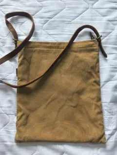 IL BISONTEのバッグのサムネイル