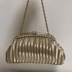 ベージュサテン　パーティーバッグ