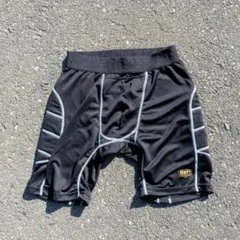 スライディングパンツ