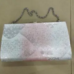 クラッチバック