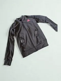 adidas アディダス ジャージ　女の子140センチ　上下セットアップ