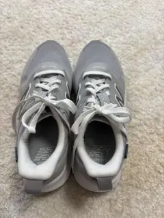 New Balance グレー スニーカーお値下げしました。