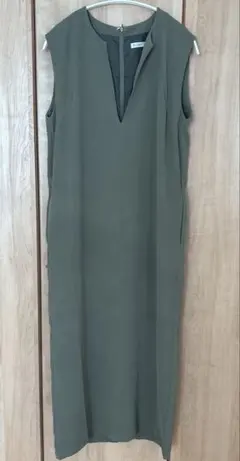 bonjour sagan ディープVネックワンピース　オリーブ