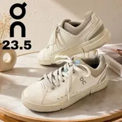 On THE ROGER Advantage ホワイト 23.5cmのサムネイル