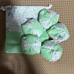 お手玉5個と収納用巾着袋　① ハンドメイドのサムネイル