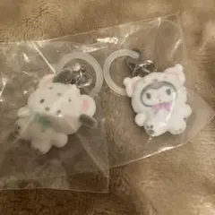 サンリオ　ふわふわスノー　めじるしアクセサリー　ポチャッコ　クロミ