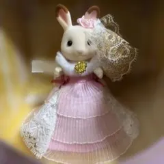 箱ダメージあり　女の子ラブリードレス シルバニアファミリー