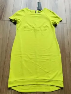 ❤︎❤︎ 特価‼️新品‼️TOP SHOP 蛍光イエロー ワンピース ❤︎❤︎のサムネイル