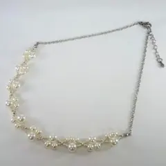 シルバーのビーズとフェイクパールのハンドメイドネックレス