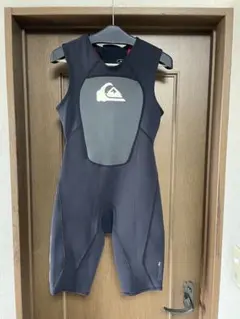 【新品未使用】Quiksilver ショートジョン Ｍサイズ　クイックシルバーのサムネイル