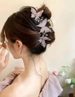 【新品未使用】ヘアクリップ　ヘアアクセサリー　蝶々　ピンク　大きめクリップ