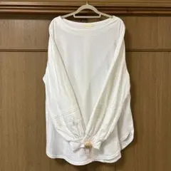 earthデザイン白長Tシャツ