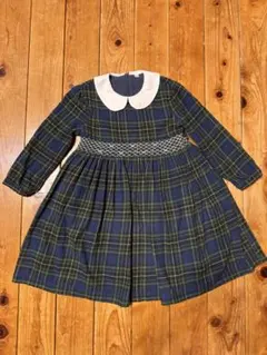 スモッキング　刺繍　ギャザー　ワンピース 襟付き