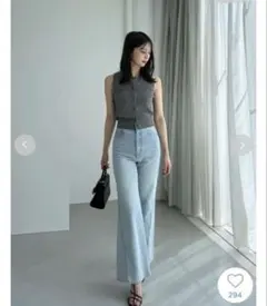 SNIDEL Sustainableストレッチフレアデニムパンツのサムネイル