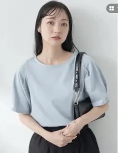 新品タグ付きearthmusic&ecologyパフスリーブ 半袖ブラウスブルーのサムネイル