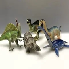 恐竜フィギュア ５体　セット