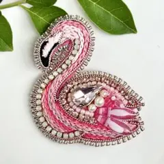 ビーズ刺繍ブローチ ブローチ
