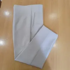 ZARA ベージュ スラックス パンツ　テーパード