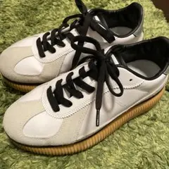 極美品 オニツカタイガー デレシティ 厚底スニーカー 白 緑 黒 23.5