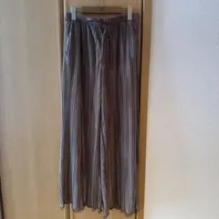 gu ワイドパンツ