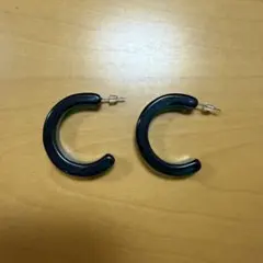 ダークグリーン アクリル フープピアス