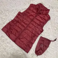 美品　UNIQLO ウルトラライトダウンベスト　赤　ナイロン　レディース　M